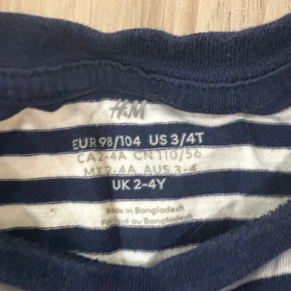 H&M Striped Navy and White Kids Shirt with Tiger Patch Size 3-4 T